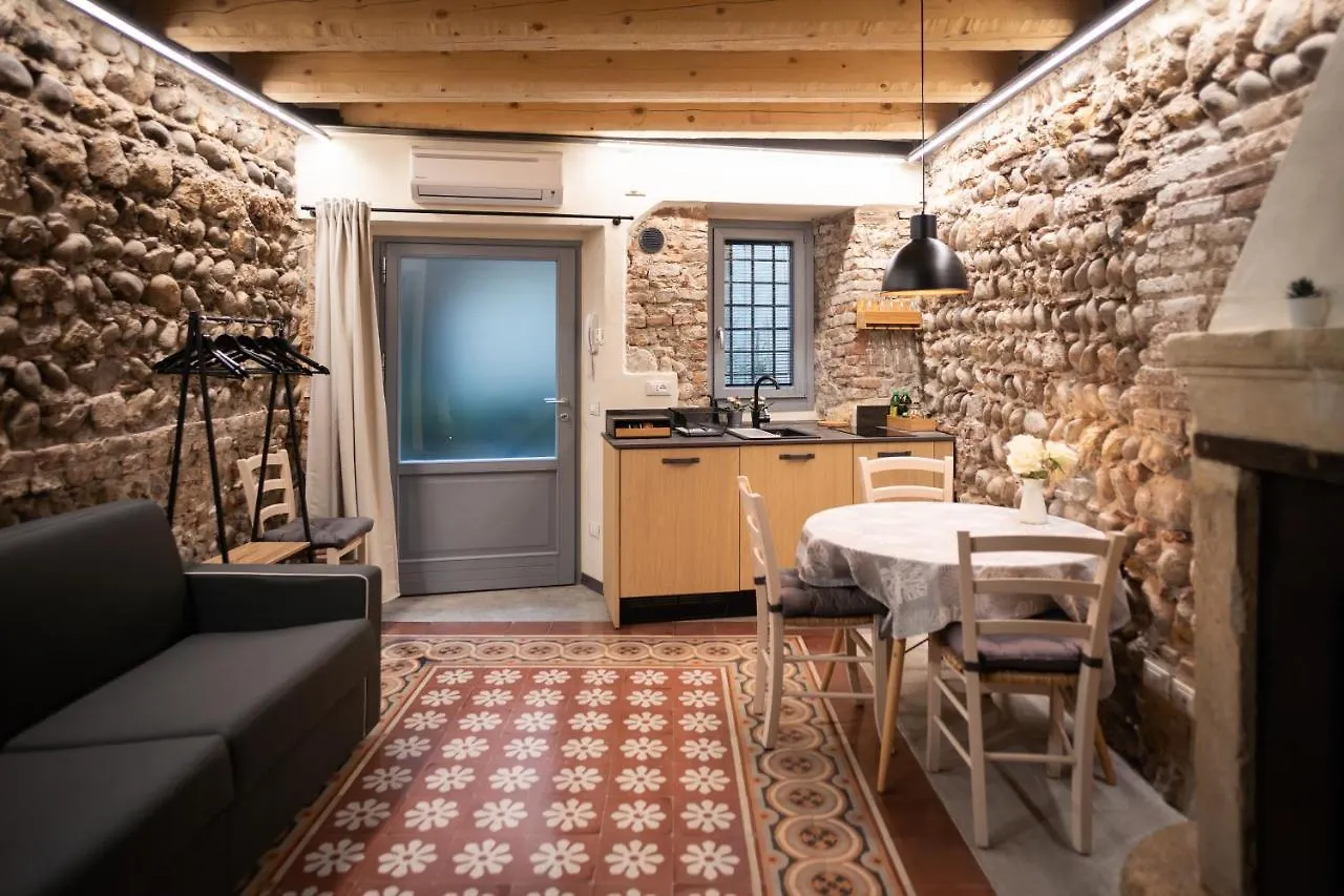 Becket Verona Flat Apartment