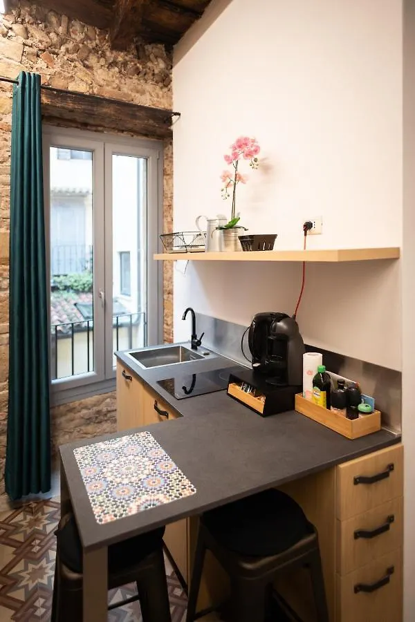 Becket Verona Flat