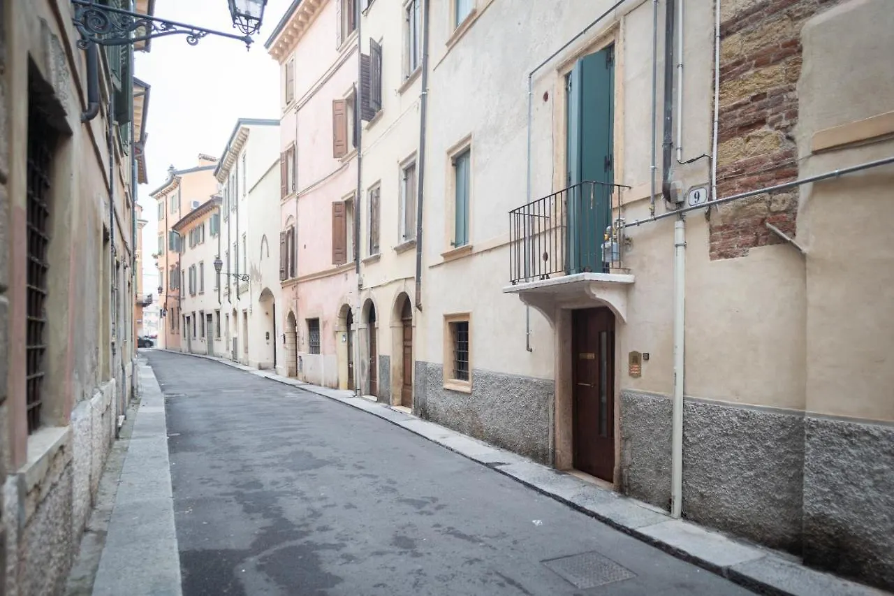 Becket Verona Flat Italy