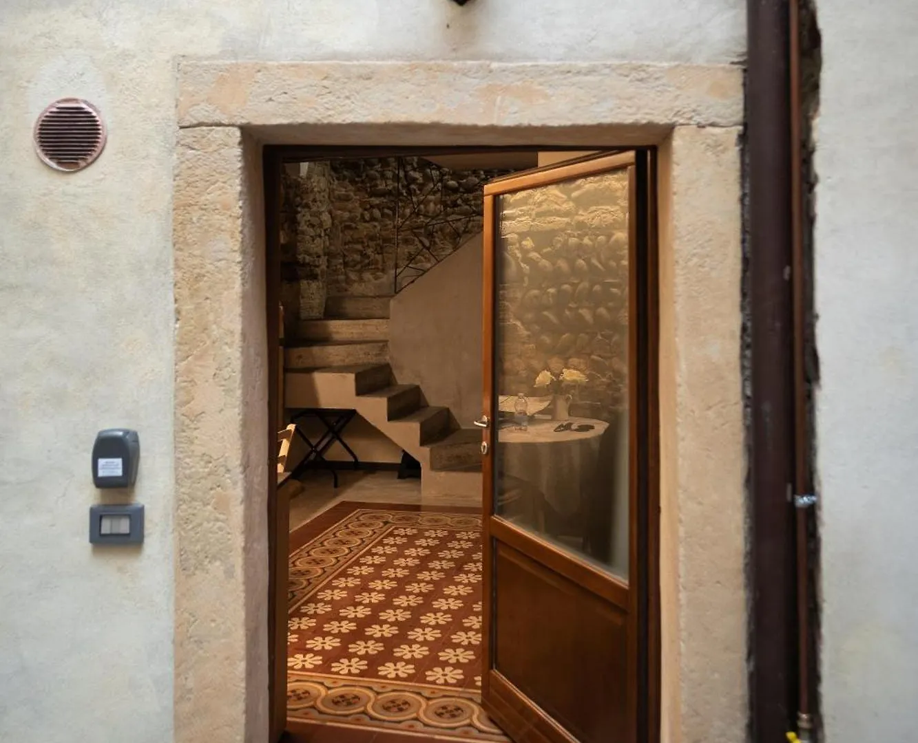 Becket Verona Flat 0*,  Italy